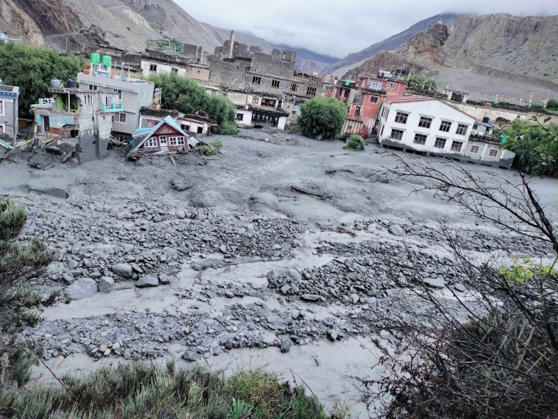 कागबेनीमा आएको बाढीले करोडौँको क्षति